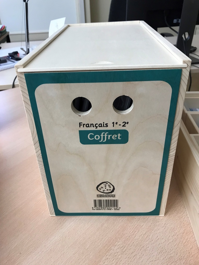 Français 1-2e, Coffret avec 14 enveloppes dans une caisse en bois (CATARO 11546)